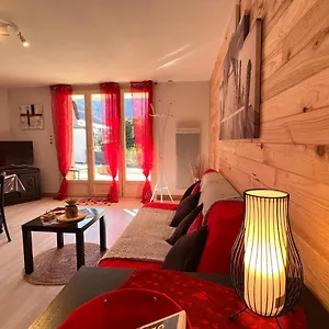 T2 Ensoleillé. Terrasse Et Vaste Jardin Commun , Cauterets France